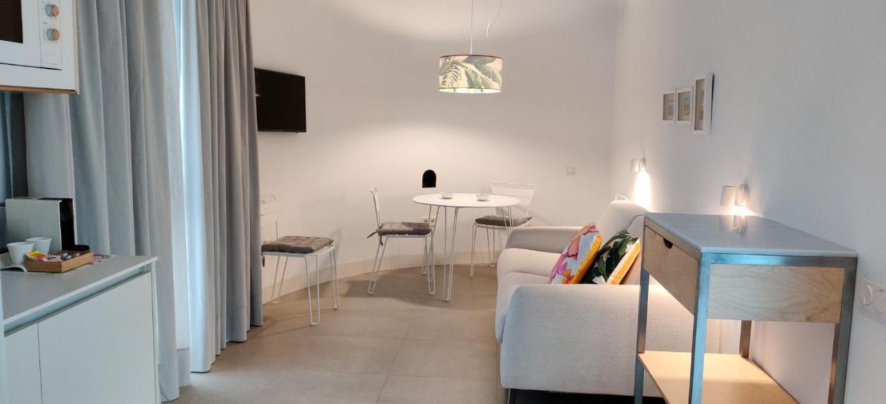 Apartamentos Y Estudios Centricos Conil Home Suite Conil De La Frontera Eksteriør billede